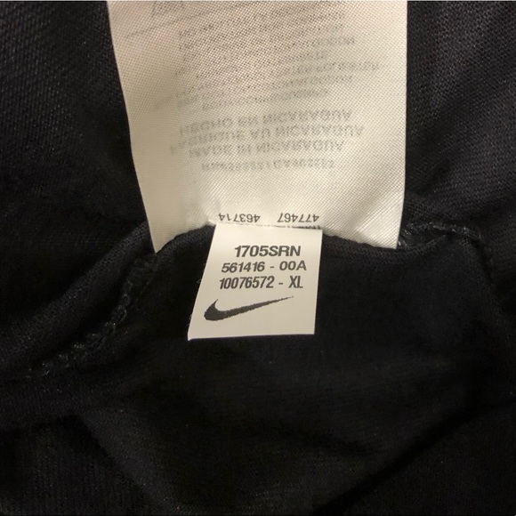 Original Authentic NIKE 2017-2018 Equality Dri-Fit - Picture 4 of 8